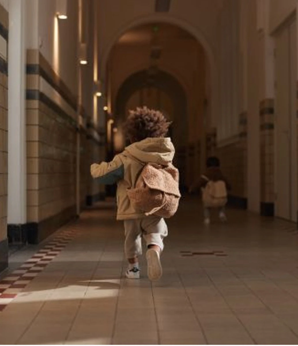 Jollein Rugtas Biscuit Met Naam | Teddy Rugzak Geborduurd Met Naam | Gepersonaliseerd Cadeau 8 Jollein Rugtas Biscuit Met Naam | Teddy Rugzak Geborduurd Met Naam | Gepersonaliseerd Cadeau - Afbeelding 6