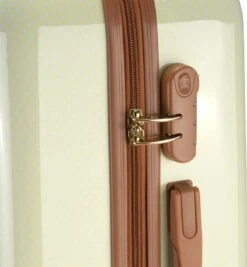 Princess Traveller Trendy Dots - Reiskoffer - Crème - M - 66cm -Reisbagage Winkel 1112x1200 1