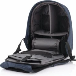 XD Design Bobby Hero XL - Anti-Diefstal Rugzak 21.5 Liter - Navy -Reisbagage Winkel 1197x1200 10