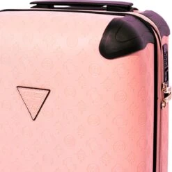 Guess Wilder 18 In 4 Wheeler Dames Reiskoffer - Pale Roze -Reisbagage Winkel 1197x1200