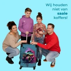 NoBoringSuitcases.com® Koffer Groot - Monstertruck - Verf - Graffiti - Roze - Neon - Trolley Koffer Met TSA-slot - Met Wielen - 90 Liter - Reiskoffer - 66 Cm -Reisbagage Winkel 1200x1200 1140