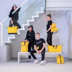 New Rebels Mart Waterafstotende Rolltop Rugzak - Medium - Geel -Reisbagage Winkel 1200x1200 1649