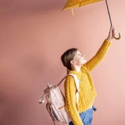 Fresk Kinderrugzak / Rugzak / Schooltas - Fresk - 7 Liter - Leer - Roze -Reisbagage Winkel 1200x1200 2133