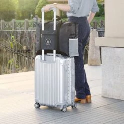 Merkloos Duurzame Reistas Voor Weekendjes Weg - Waterdicht - Met Handige Insteekvakken - Zwart -Reisbagage Winkel 1200x1200 2208