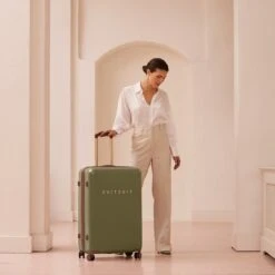 SUITSUIT - Fab Seventies - Martini Olive - Reiskoffer (76 Cm) -Reisbagage Winkel 1200x1200 336