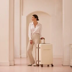 SUITSUIT - Fab Seventies - Antique White - Reiskoffer (76 Cm) -Reisbagage Winkel 1200x1200 509