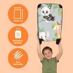 NoBoringSuitcases.com® Koffer - Jungle - Panda - Olifant - Giraffe - Kinderen - Past Binnen 55x40x20 Cm En 55x35x25 Cm - Handbagage - Trolley - Fotokoffer - Cabin Size - Print -Reisbagage Winkel 1200x1200 642