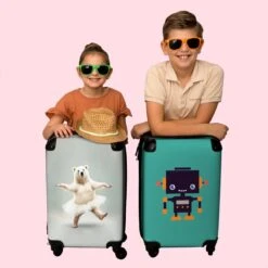 NoBoringSuitcases.com® Koffer - IJsbeer - Rok - Wit - Portret - Dieren - Trolley Op Wieltjes - Reiskoffer - Past Binnen 55x40x20 Cm En 55x35x25 Cm - Fotokoffer -Reisbagage Winkel 1200x1200 680