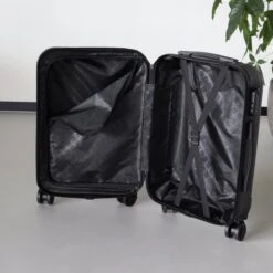 Handbagage Koffer 55cm Zwart 4 Wielen Trolley Met Pin Slot -Reisbagage Winkel 1200x1200 86