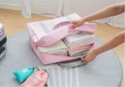 Merkloos Opvouwbare Reistas Roze - Opbergtas - Weekendtas - Reistas Voor Handbagage - Opvouwbare Reistassen Dames - Reistas Voor Op Koffer - Dames Tas - Damestas - Tas Voor Reizen - Sporttas -Reisbagage Winkel 1200x834 3