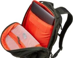 Thule Subterra 30L - Laptop Rugzak 15.6 Inch - Dark Forest -Reisbagage Winkel 1200x966 3