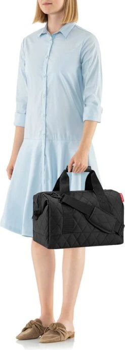 Reisenthel Allrounder M Reistas Sporttas - 18L - Rhombus Black Zwart -Reisbagage Winkel 429x1200 1