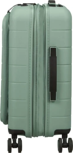 American Tourister Reiskoffer Met Laptopvak - Novastream Spinner 55/20 Tsa (Handbagage) Nomad Green 22 American Tourister Reiskoffer Met Laptopvak - Novastream Spinner 55/20 Tsa (Handbagage) Nomad Green -Reisbagage Winkel 574x1200