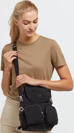 Kipling FIREFLY UP Rugzak, 7.5 Liter - Black Noir 21 Kipling FIREFLY UP Rugzak, 7.5 Liter - Black Noir -Reisbagage Winkel 666x1200 9