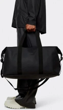 Rains Weekendtas 37 Liter - Zwart 8 Rains Weekendtas 37 Liter - Zwart -Reisbagage Winkel 688x1200 8