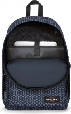 Eastpak OUT OF OFFICE Rugzak, 27 Liter, 13.3 Inch Laptopvak - Refleks Navy -Reisbagage Winkel 745x1200 12