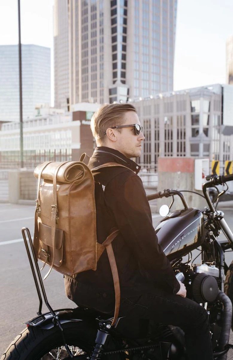 Johnny Fly Leren Rolltop Vintage Rugtas - Bruin - Ecologisch 9 Johnny Fly Leren Rolltop Vintage Rugtas - Bruin - Ecologisch - Afbeelding 7