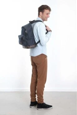 Eastpak WYOMING Rugzak, 24 Liter - Black Denim -Reisbagage Winkel 801x1200 38