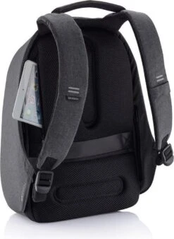 XD Design Bobby Hero XL - Anti-Diefstal Rugzak 21.5 Liter - Zwart -Reisbagage Winkel 878x1200 4
