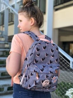 Milky Kiss Love Land - Rugzak - Schooltas Meisje - Grijs - Hartjes -Reisbagage Winkel 900x1200 48