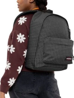 Eastpak OUT OF OFFICE Rugzak, 27 Liter, 13.3 Inch Laptopvak - Refleks Navy -Reisbagage Winkel 910x1200 4